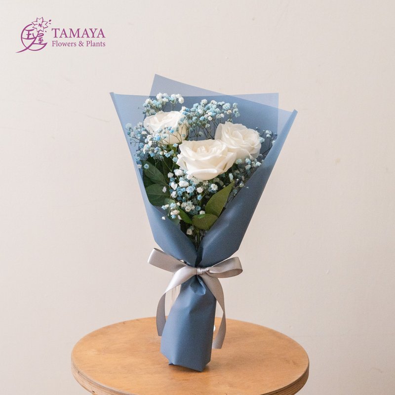 Fog White x Ultramarine 3 Roses Bouquet - Plants - Plants & Flowers Blue