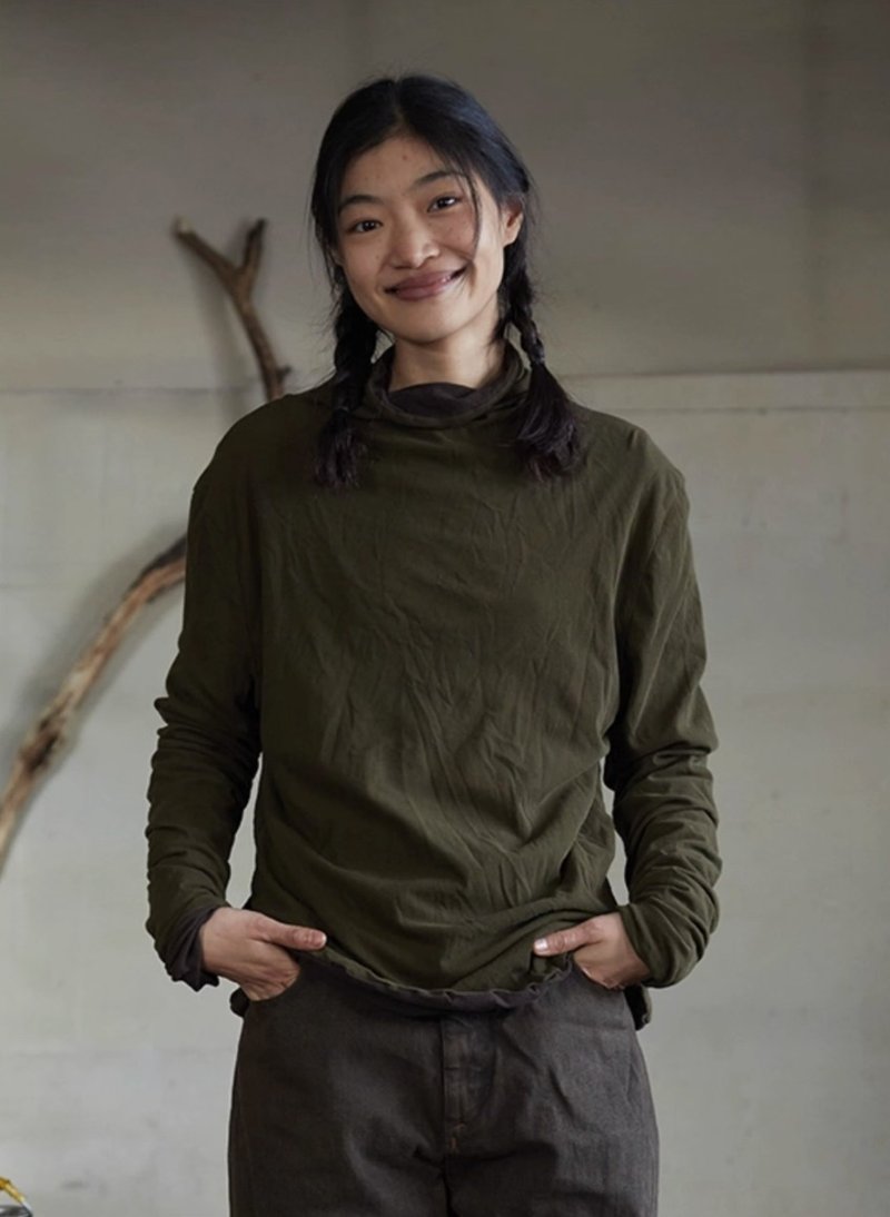 Green Brown pure cotton half turtleneck knitted long-sleeved T-shirt loose minimalist top black/rice tea - เสื้อผู้หญิง - ผ้าฝ้าย/ผ้าลินิน หลากหลายสี