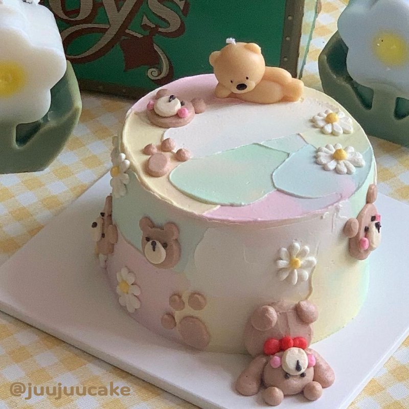 怠惰な熊のケーキキャンドルです - キャンドル・燭台 - 蝋 カーキ