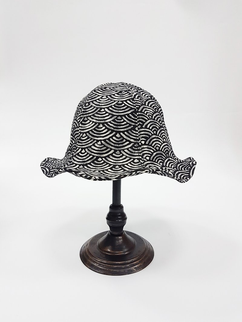 Tulip flower hat - Japanese style ukiyo-e heat waves # Japanese - Hats & Caps - Cotton & Hemp Black