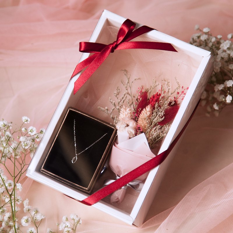 Romantic pink bouquet gift box | cross-border cooperation | letter necklace. Dry flowers. Exclusive gift - สร้อยคอ - เงินแท้ 