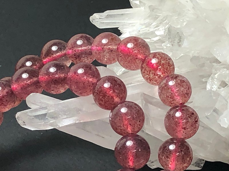 Fast shipping high grade bright red natural strawberry crystal bracelet - Bracelets - Crystal Red