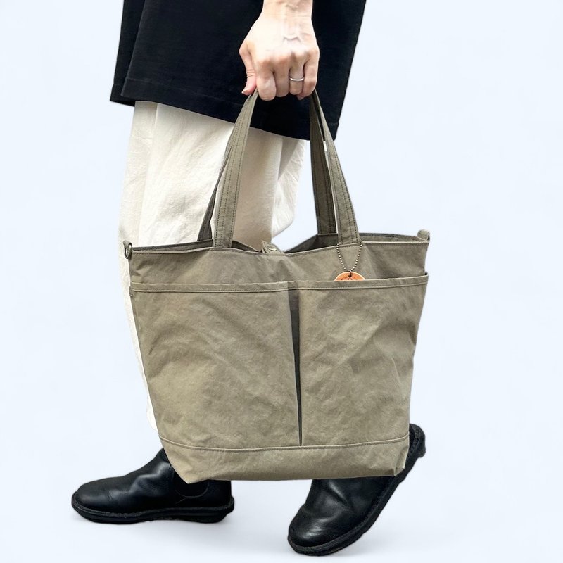 MARKT　カーキ　KONBU　撥水加工ナイロン素材トートバッグ　受注製作 - 手提包/手提袋 - 尼龍 卡其色