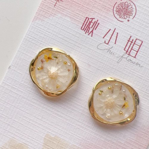 Chu flower 啾小姐花園/飾品手作 小星花金色扭圈耳環