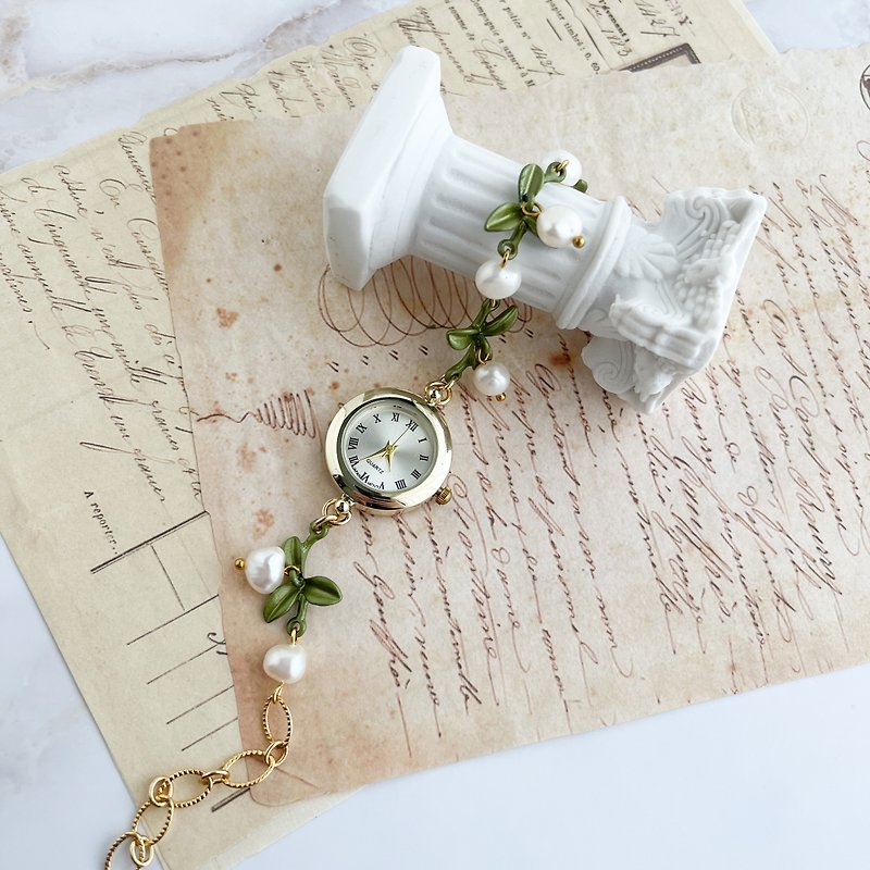 Fiorenzo Leaf and Freshwater Pearl Bracelet Watch LI188 - นาฬิกาผู้หญิง - โลหะ สีเขียว