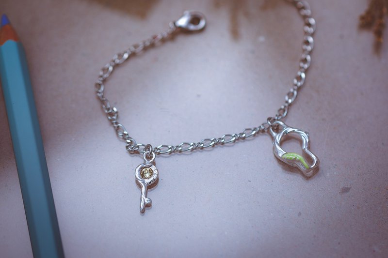 花朵系列 -  藤蔓之鎖 造型手鍊 (HBRJA0881B-1) - 手鍊/手環 - 銀 銀色