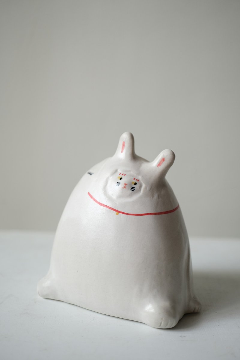 Money Money Rabbit Comes Out Rabbit Lucky Cat - Pottery & Ceramics - Other Materials White