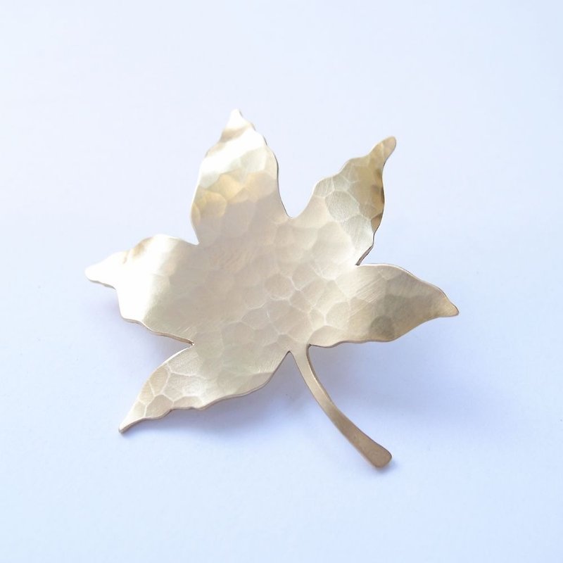 Maple Bronze brooch - Brooches - Copper & Brass Gold