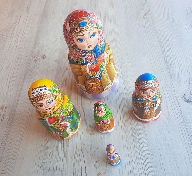 Winter dressed Matryoshka Russian dolls – Girls with rocker arms nesting dolls - ของเล่นเด็ก - ไม้ 