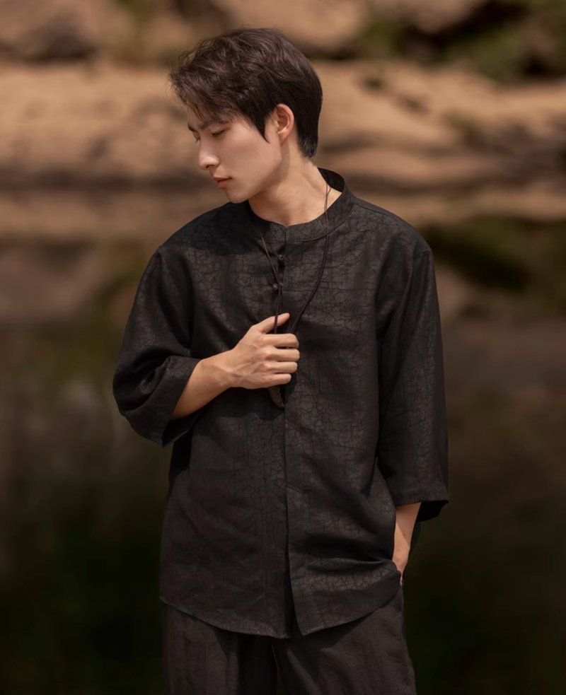 新中式極簡 黑龜香云紗盤扣真絲短袖襯衫 - 男襯衫/休閒襯衫 - 其他材質 黑色
