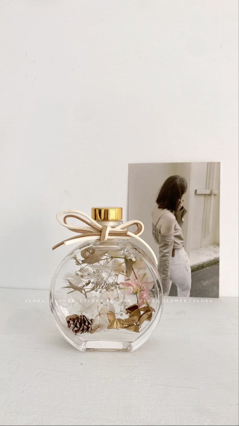 Flora Flower香水瓶浮游花-松果森林 - 乾燥花/永生花 - 植物．花 金色
