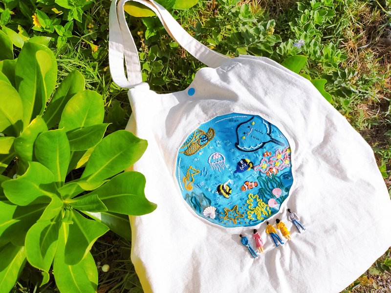 海洋世界托特包刺繡材料包 - 編織/刺繡/羊毛氈/縫紉 - 棉．麻 