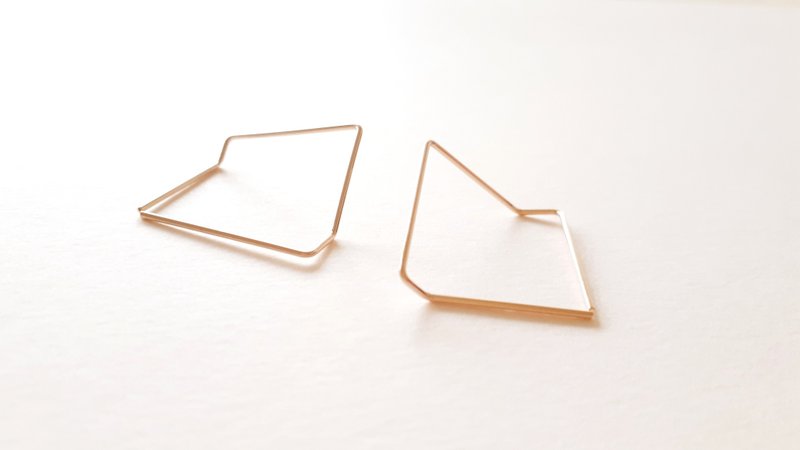 Shadow line light light earrings 14k gold covered gold square ladder type - Earrings & Clip-ons - Other Metals Gold