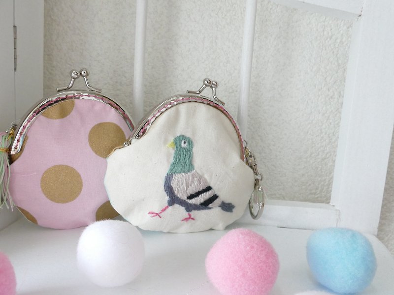 Embroidered mini gamaguchi pigeon white X mint gold with tassel - Coin Purses - Cotton & Hemp White