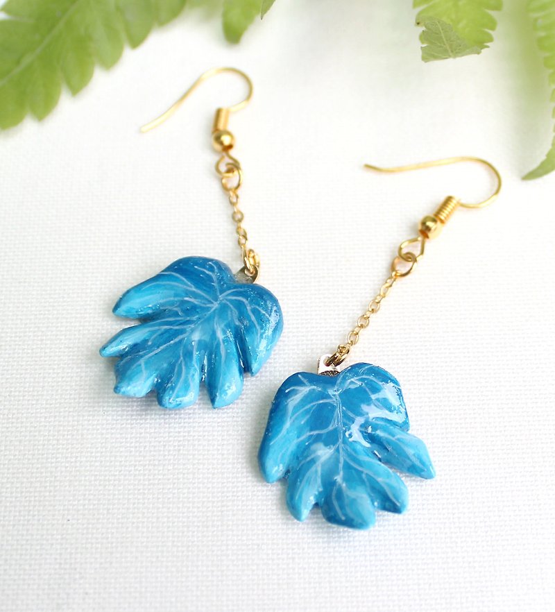 Handmade monstera earrings (Blue) - Earrings & Clip-ons - Clay Blue