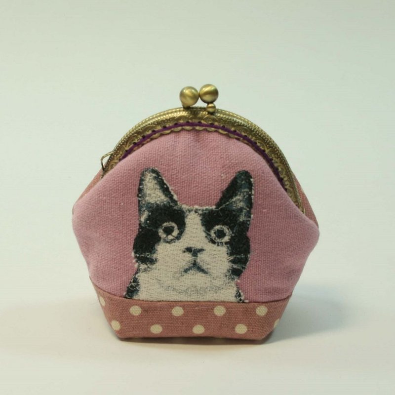 Embroidered 8.5cm gold coin purse 24-black and white cat - กระเป๋าใส่เหรียญ - ผ้าฝ้าย/ผ้าลินิน สึชมพู