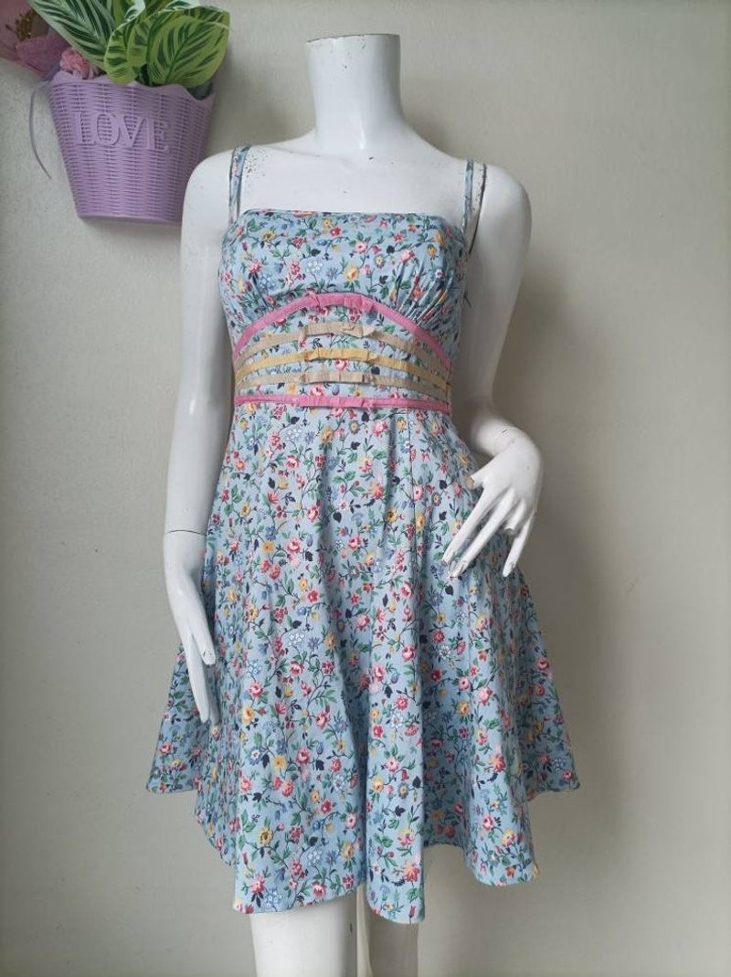 RARE Betsey Johnson Garden Floral Dress Size 4 Small - One Piece Dresses - Cotton & Hemp 