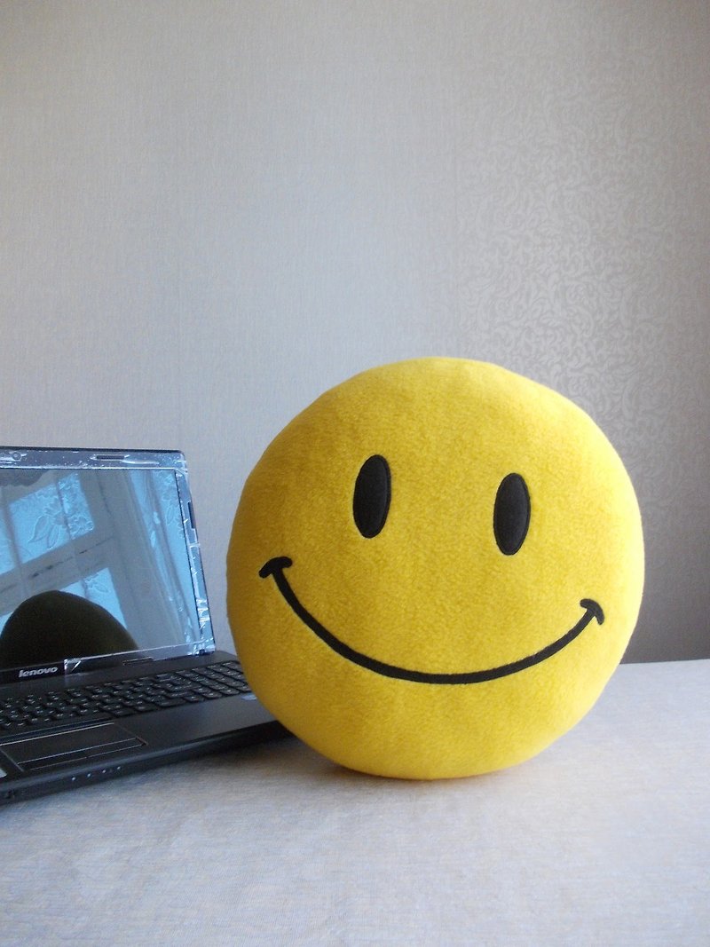 Smiley, Smiley face pillow, Happy Face pillow, Smiley pillow, classic, old style - Pillows & Cushions - Other Materials Yellow