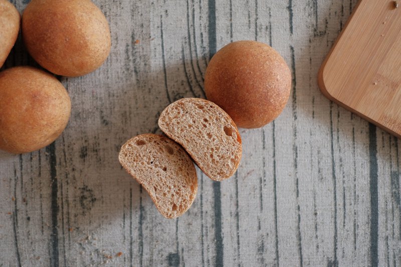 |全麥魯邦| 100%全麥布里歐小酸種  Brioche Sourdough - 麵包/吐司 - 其他材質 