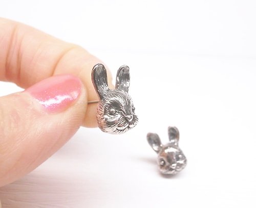 二毛銀（Nimou Jewelry） 二毛銀【動物系列─貝比兔子-耳針】銀 or 金