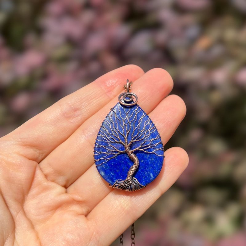 Ethnic Tree Of Life Lapis Lazuli Pendant Necklace for Men / Women, Talisman - สร้อยคอ - เครื่องเพชรพลอย สีน้ำเงิน