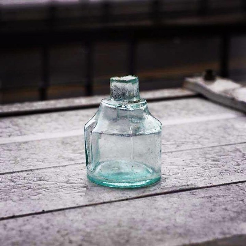 英國百年玻璃墨水瓶 花藝花器 - 植物/盆栽/盆景 - 玻璃 