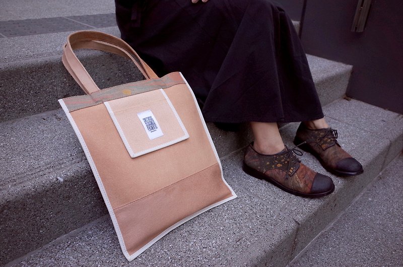 Reverse side of tote bag URATOTE - Handbags & Totes - Genuine Leather Multicolor