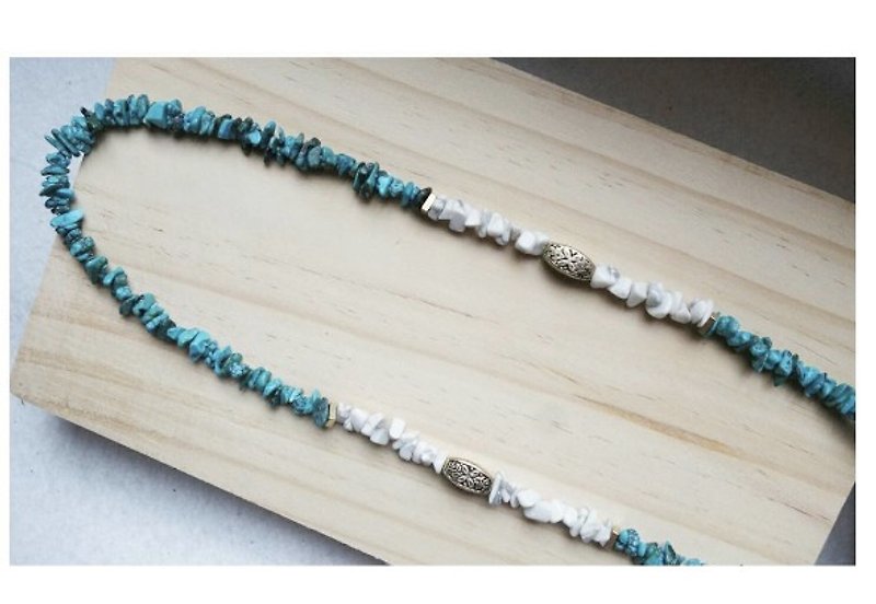 [Natural Stone Series] Handmade Turquoise Necklace - สร้อยคอ - เครื่องเพชรพลอย สีดำ