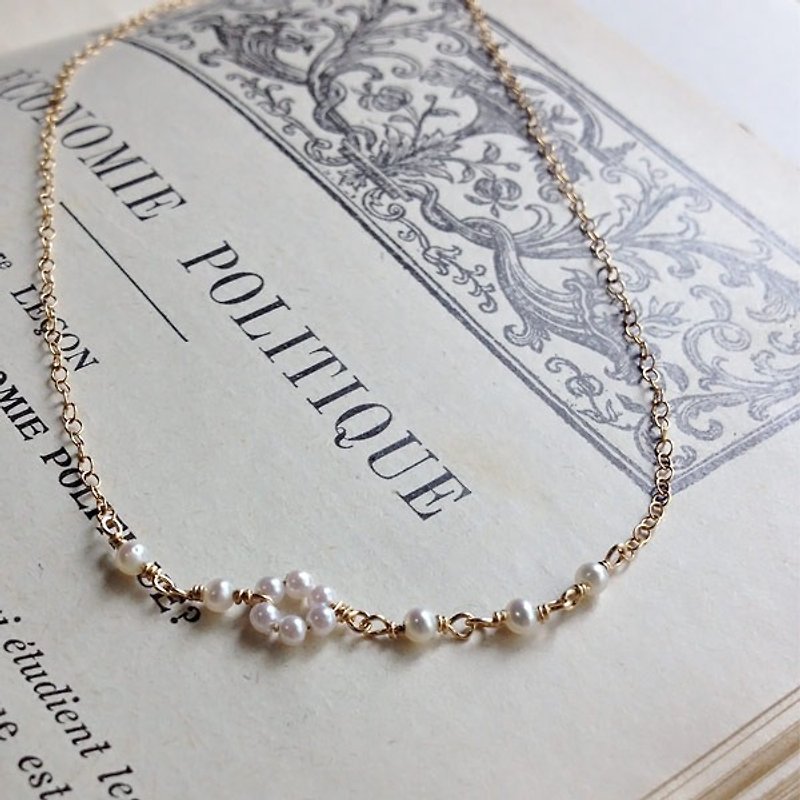 [One week limited sale] 14kgf freshwater pearl AAA and vintage pearl flower necklace - Necklaces - Gemstone White