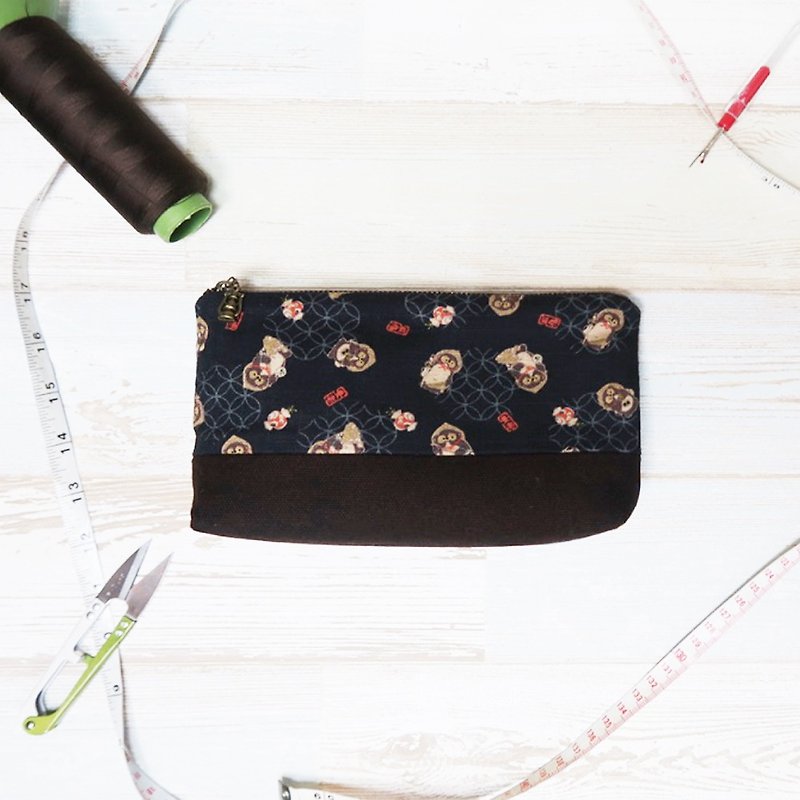 brown cute - cosmetic zipper  pencil bag - กระเป๋าคลัทช์ - ผ้าฝ้าย/ผ้าลินิน สีนำ้ตาล
