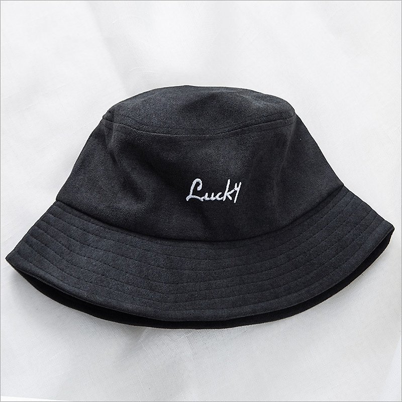 Japanese Harajuku simple white letter fisherman hat - หมวก - เส้นใยสังเคราะห์ สีดำ