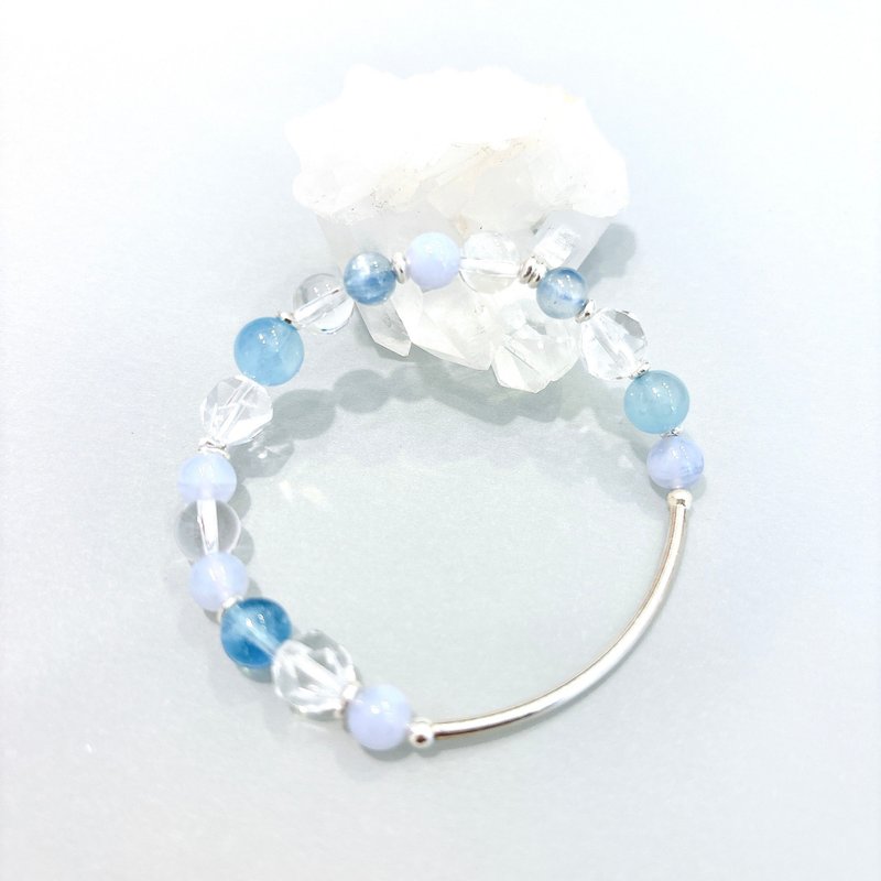 Ops Kyanite bracelet - 藍晶石/海水藍寶/藍紋瑪瑙/白水晶/銀管 - 手鍊/手環 - 其他金屬 藍色
