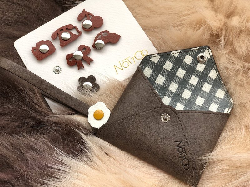 NOTTOO-Cardholder 小卡包連Dress-up-your-wallet 㕷鈕卡套裝 - 錢包/皮夾/長短夾 - 人造皮革 