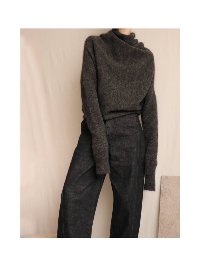 [Sold out and restocked] Scissor-cut draped asymmetric merino wool mohair pile-neck sweater - สเวตเตอร์ผู้หญิง - ขนแกะ 