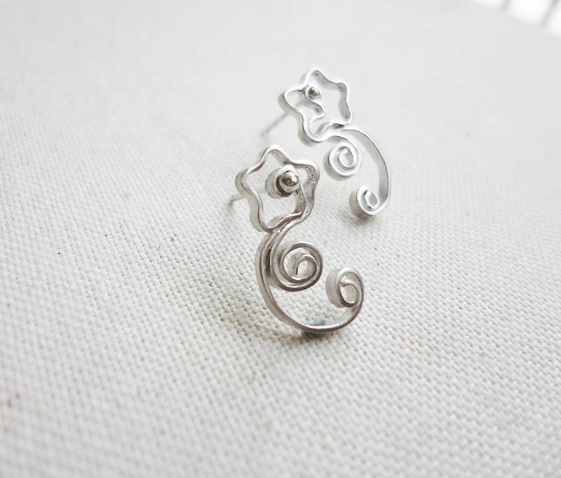 Angel silver line metamorphic silver earrings earrings - Earrings & Clip-ons - Other Metals Gray