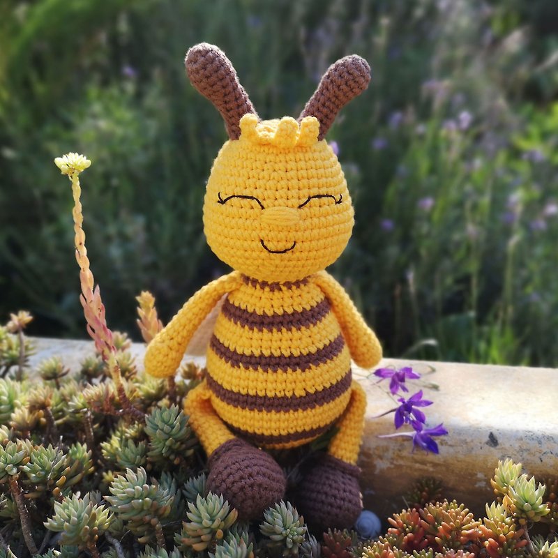 little bee crochet pattern,  amigurumi bee toy pattern,  PDF digital download - 手工藝教學/工具書 - 其他材質 