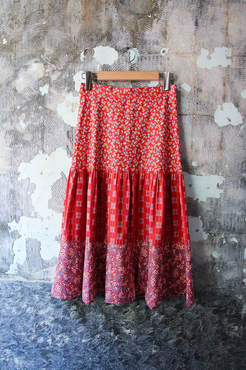 Vintage red flower stitching plaid skirt - กระโปรง - ผ้าฝ้าย/ผ้าลินิน 
