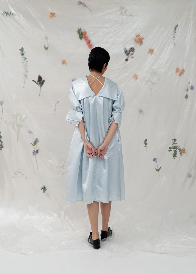 Double collar dress / light Silver - ชุดเดรส - เส้นใยสังเคราะห์ สีน้ำเงิน