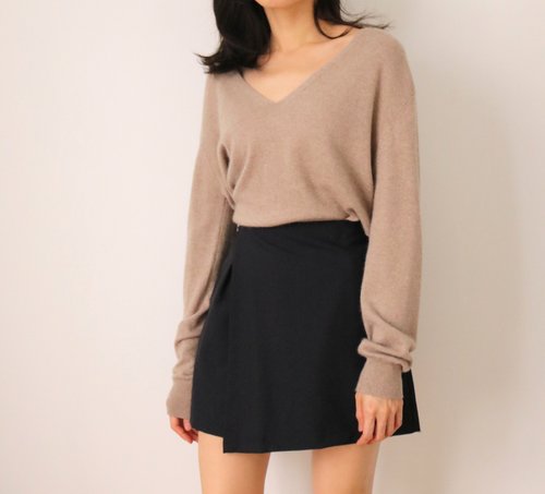MétaFormose 【下單訂製】Giulia Sweater 淺摩卡V領輕薄喀什米爾山羊絨毛衣