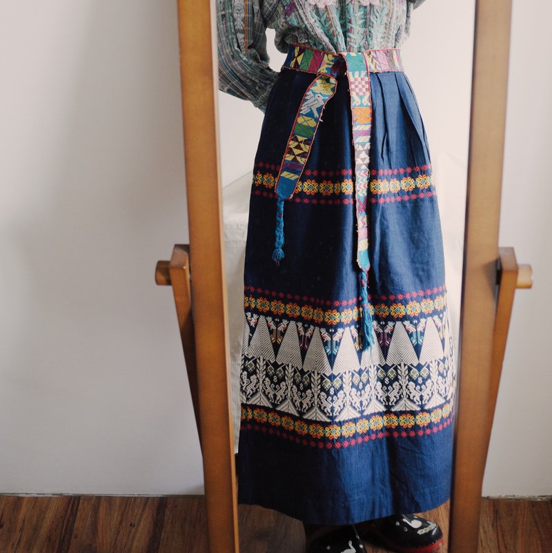 Vintage 70s Guatemala hand-embroidered handwoven long skirt - กระโปรง - ผ้าฝ้าย/ผ้าลินิน 