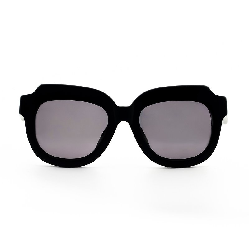 Butterfly-shaped classic acetate sunglasses∣UV400 sunglasses-black matte - แว่นกันแดด - วัสดุอื่นๆ สีดำ
