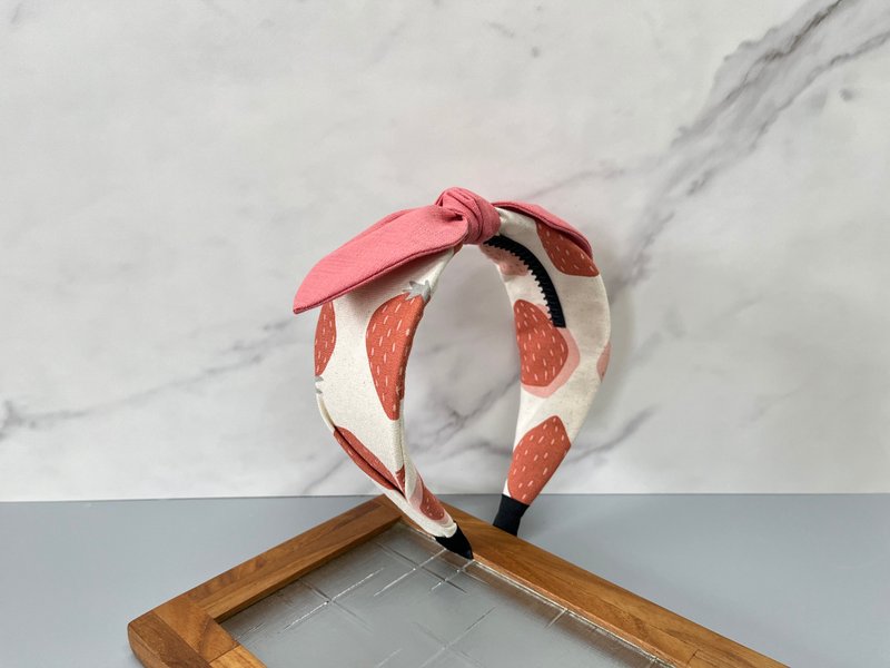 Single knot headband/Strawberry from Dahu/Two colors available - Headbands - Cotton & Hemp Pink