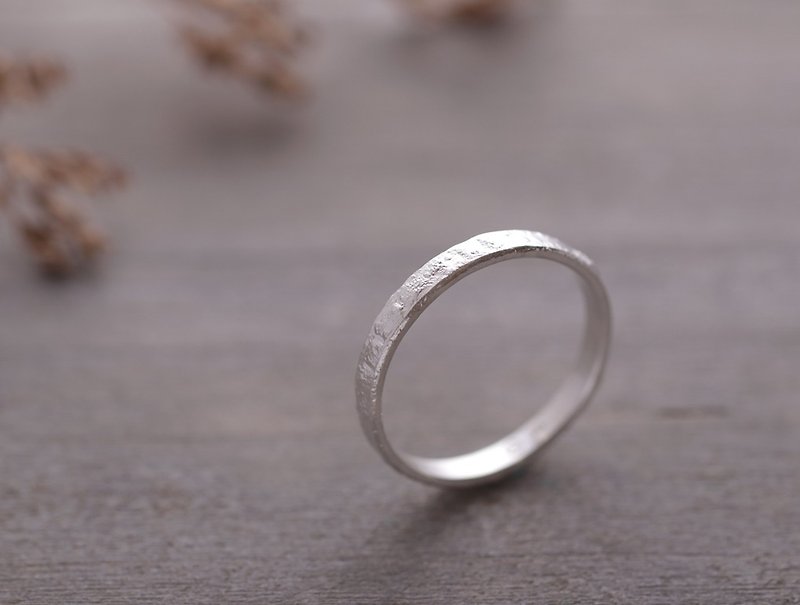 ni.kou sterling silver wrinkled gold fringe single ring women's end ring - General Rings - Other Metals 