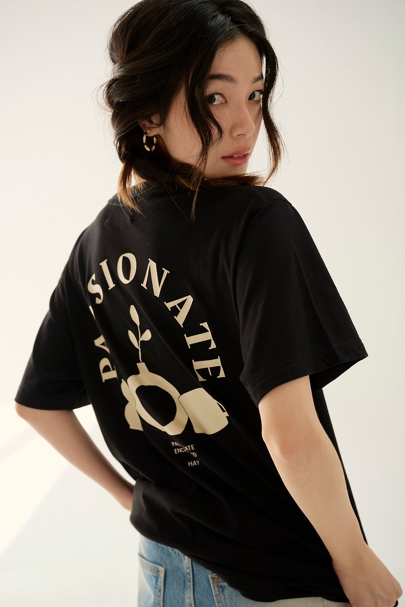 T 恤 HAY : PASSIONATE T-Shirt - Black / Cream (unisex) - 女 T 恤 - 棉．麻 