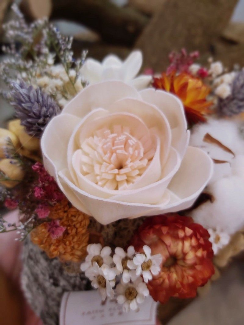 Monet Garden Dried Preserved Flower Design - ช่อดอกไม้แห้ง - พืช/ดอกไม้ สึชมพู