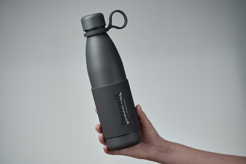 Crosspace 隨型純鈦冷水瓶(650ml) 妃粉 絕版商品售完不再補貨 - 水壺/水瓶 - 其他金屬 多色