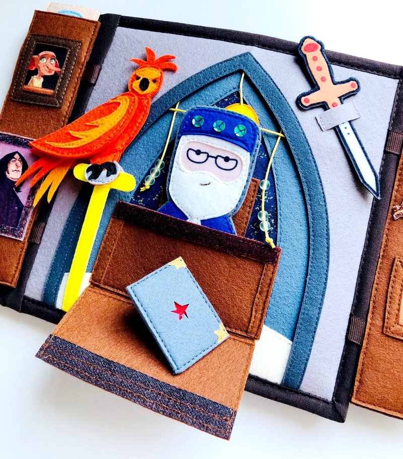 Fans and Wizardry Enthusiasts, Magical Handmade Felt Books for Harry Potter - ของเล่นเด็ก - วัสดุอื่นๆ สีน้ำเงิน