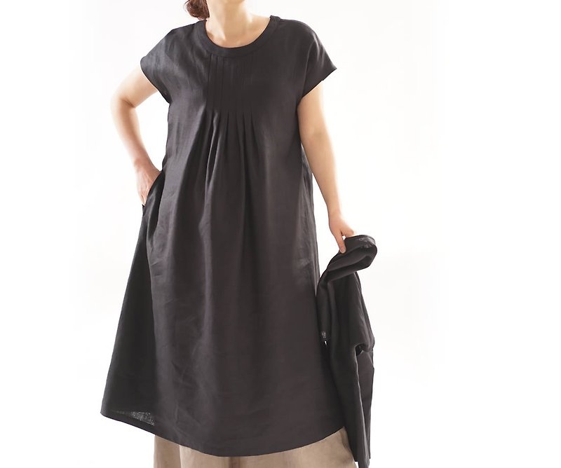 リネンワンピース フレンチスリーブ タックドレス/ブラック a009a-bck2 - 連身裙 - 棉．麻 黑色
