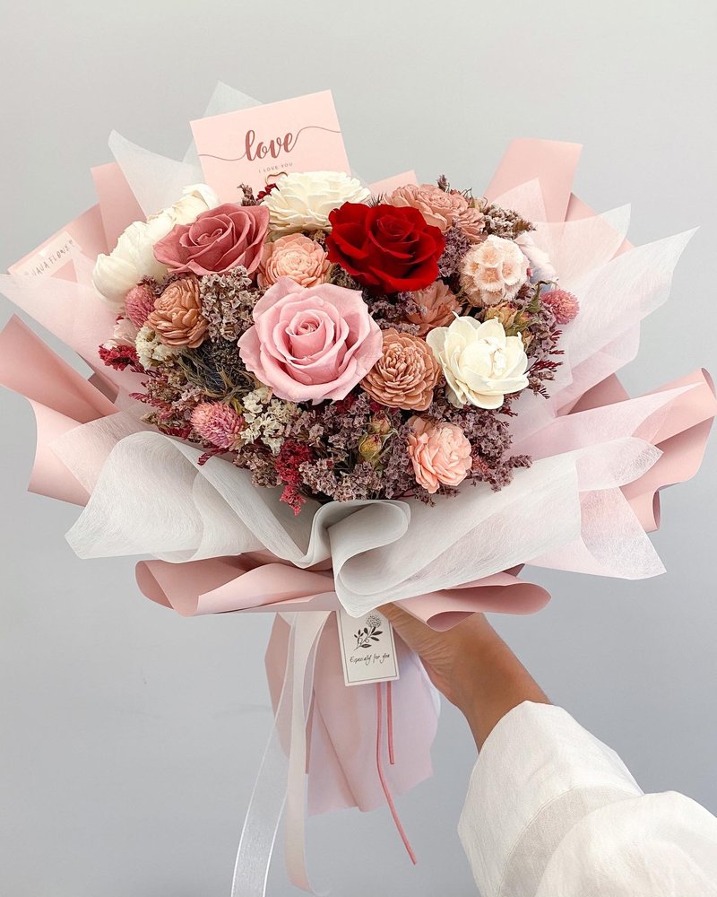 永生花 / 莓果色花束 / 求婚花束 情人節花束 生日禮物 - 乾燥花/永生花 - 植物．花 