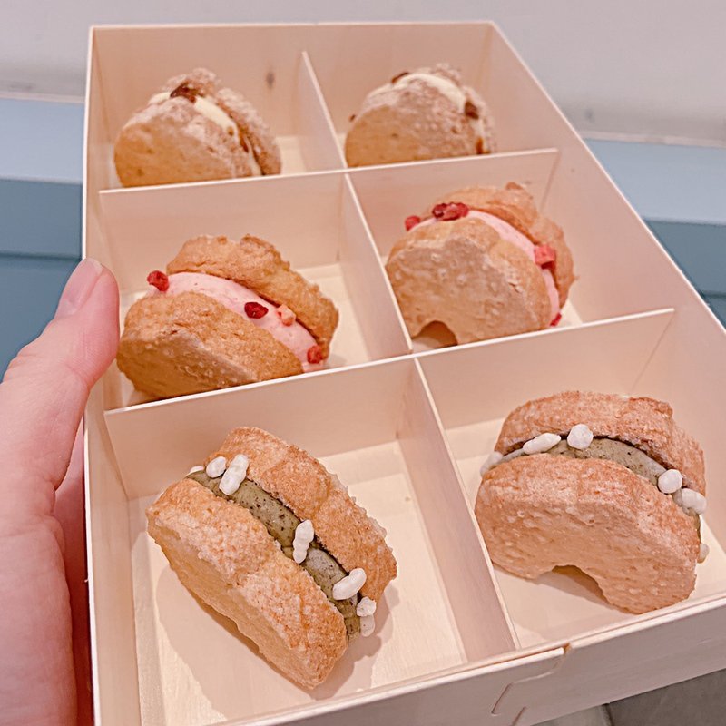 Corgi Butt Dacquoise Gift Box - เค้กและของหวาน - อาหารสด 